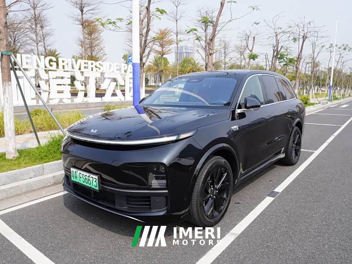 Li Auto Ideal L8 Air - автомобиль из Китая