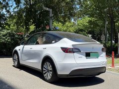 Tesla Model Y rear-wheel drive version - фото 13