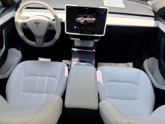 Tesla Model Y rear-wheel drive version - фото 6