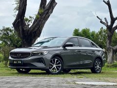 Geely Emgrand 4th generation 1.5L CVT premium - фото 1