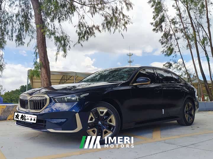 BMW 5 Series 2024 525Li M Sports Package - автомобиль из Китая