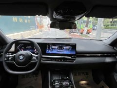 BMW 5 Series 2024 525Li M Sports Package - фото 11