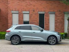 Audi Q5L 2.0T Exclusive Edition for Ten Million Users - фото 13