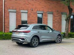 Audi Q5L 2.0T Exclusive Edition for Ten Million Users - фото 3