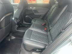 Audi Q5L 2.0T Exclusive Edition for Ten Million Users - фото 8