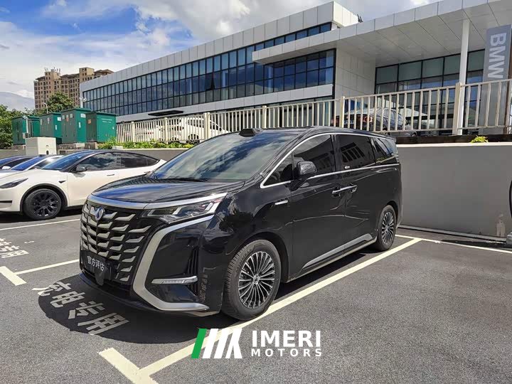 Denza D9 DM-i smart driving version 1020 four-wheel drive premium - автомобиль из Китая