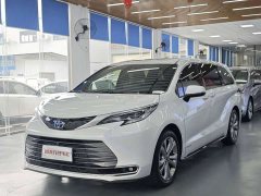 Toyota SIENNA 2021 2.5L Hybrid Premium Edition - фото 1