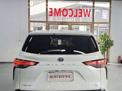 Toyota SIENNA 2021 2.5L Hybrid Premium Edition - фото 20