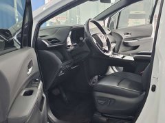 Toyota SIENNA 2021 2.5L Hybrid Premium Edition - фото 7