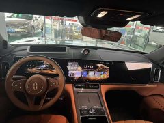 AITO M9 EREV Max 6-Seater - фото 6
