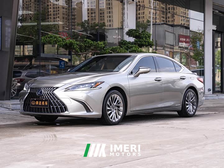 Lexus ES 2021 300h Executive Edition - автомобиль из Китая