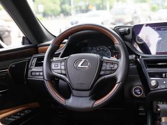 Lexus ES 2021 300h Executive Edition - фото 14