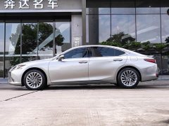 Lexus ES 2021 300h Executive Edition - фото 4