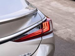 Lexus ES 2021 300h Executive Edition - фото 7