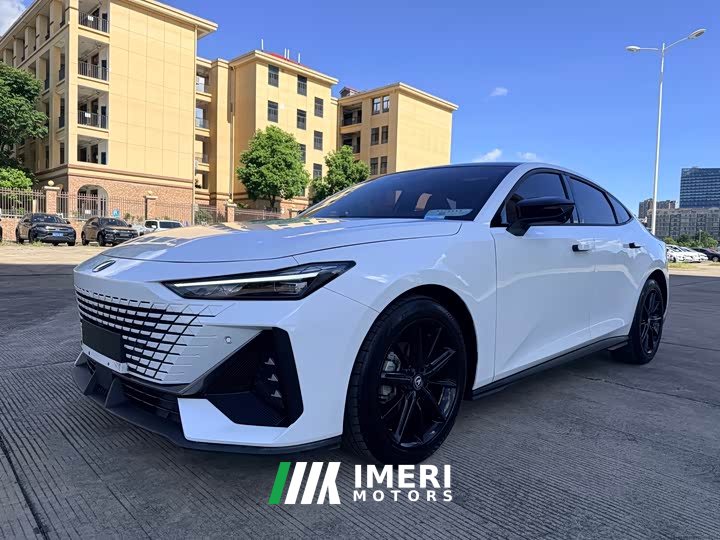 Changan UNI-V 1.5T premium - автомобиль из Китая