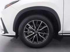 Lexus NX New Energy 400h Changyue Edition - фото 17