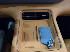 BMW Zhiji LS8 52 Max enjoys the luxury of six seats - фото 19