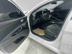 Lexus Elantra 2022 1.5L CVT GLX Elite Edition - фото 5