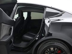 Tesla Model Y rear-wheel drive version - фото 14