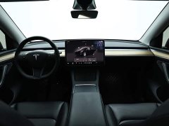 Tesla Model Y rear-wheel drive version - фото 15