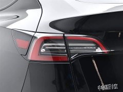 Tesla Model Y rear-wheel drive version - фото 9