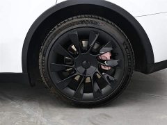 Tesla Model Y rear-wheel drive version - фото 10