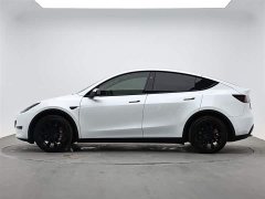 Tesla Model Y rear-wheel drive version - фото 6