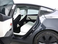 Tesla Model 3 rear-wheel drive version - фото 14