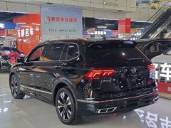 Volkswagen Tiguan L 2023 330TSI automatic two-wheel drive R-Line version - фото 15