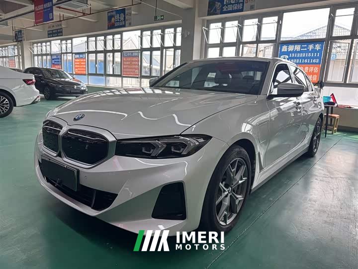 BMW i3 2022 eDrive 35 L - автомобиль из Китая