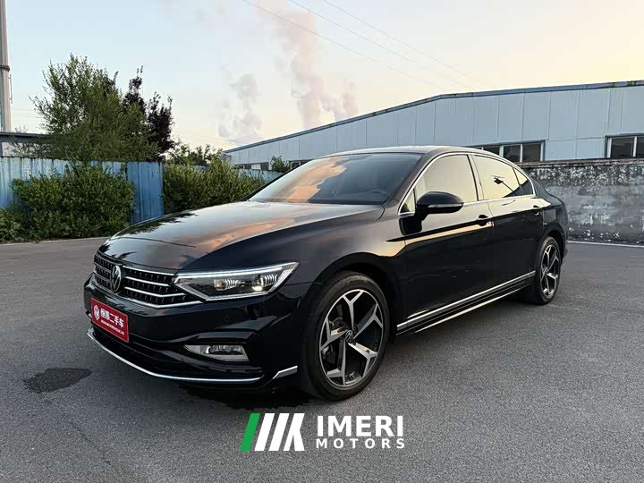 Volkswagen Magotan 330TSI DSG luxury - автомобиль из Китая