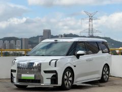 Zeekr 009 seven-seat aisle version four-wheel drive 108kWh - фото 1