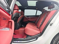 BMW 5 Series 530Li leading M sports package - фото 16