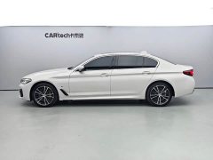 BMW 5 Series 530Li leading M sports package - фото 3