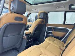Land Rover Defender 2022 110 P400 Dark Special Edition - фото 13