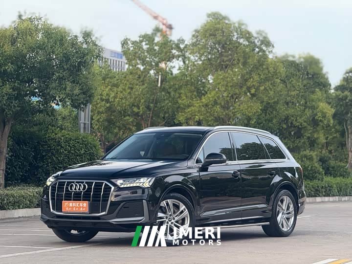 Audi Q7 45 TFSI quattro S line sports - автомобиль из Китая