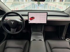 Tesla Model Y rear-wheel drive version - фото 7