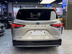 Toyota SIENNA 2021 2.5L Hybrid Limited - фото 12