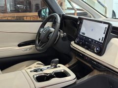 Lexus LM 2023 500h six-seater premium version - фото 19