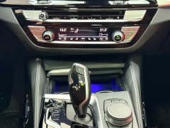 BMW 5 Series Facelift Three 530Li Exclusive M Sports Package - фото 14