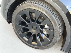 Tesla Model Y standard range rear-wheel drive version - фото 13