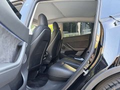 Tesla Model Y standard range rear-wheel drive version - фото 8