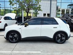 Lynk & Co firefly luminous version - фото 3