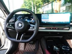BMW 5 Series 530Li Leading M Sports Package - фото 15