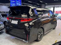 Toyota Wilfa Crown Dual Engine 2.5L Supreme Executive Edition - фото 11