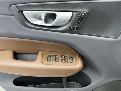 Volvo XC60 B5 four-wheel drive Zhiyuan luxury version - фото 5