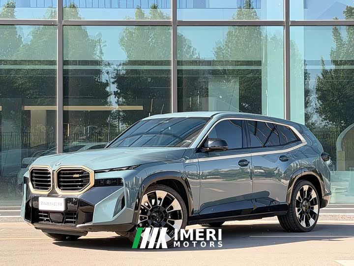 BMW XM Base - автомобиль из Китая