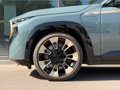 BMW XM Base - фото 3