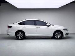 Volkswagen Lavida 1.5L automatic vision version - фото 15
