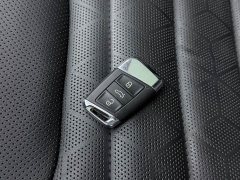 FAW-Volkswagen CC 380TSI eye-catching version - фото 13